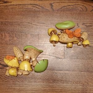 70's wall mushroom wall hangings (2)